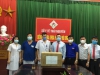 Đại diện đoàn công tác của Tỉnh Ủy Thái Nguyên đã thăm và tặng quà động viên cán bộ đang làm công tác phòng chống dịch Covid -19 tại Bệnh viện đa khoa huyện Phú Bình